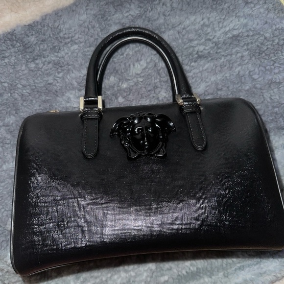 Versace satchel bag no crossbody strap - Picture 2 of 5